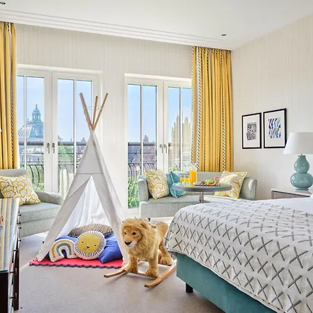Hotel Rocco The Charles 5*