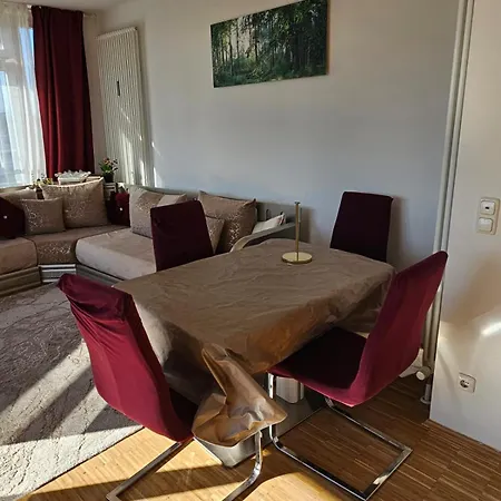 Hervorragende Aussicht Messe Apartment *