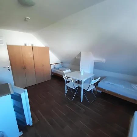 Hostel Budget Allach & Eve 168 Mnichov