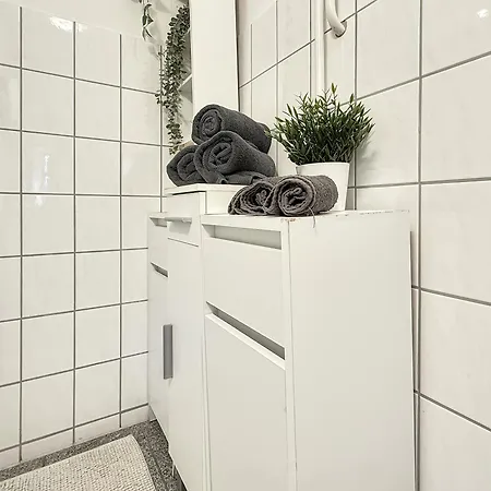 Private Escape Cinema Lounge Sleeps 17 * Munich