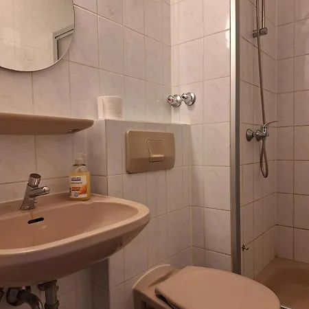 Budget Aubing Apartmenthostel Aub 162 旅馆