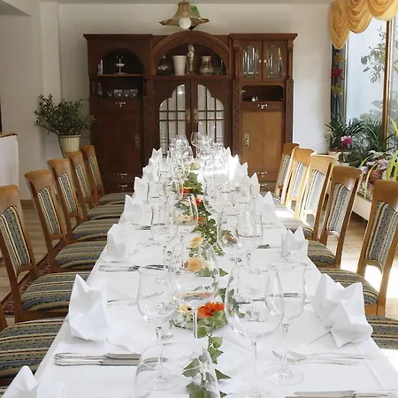 Hotel Neumayr 3*