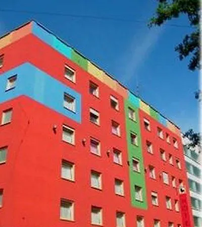 1st Creatif Elephant Отель