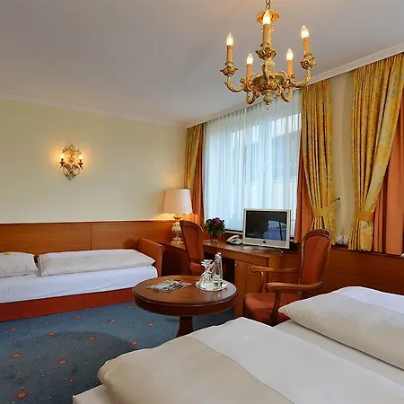 Torbraeu 4* Munich