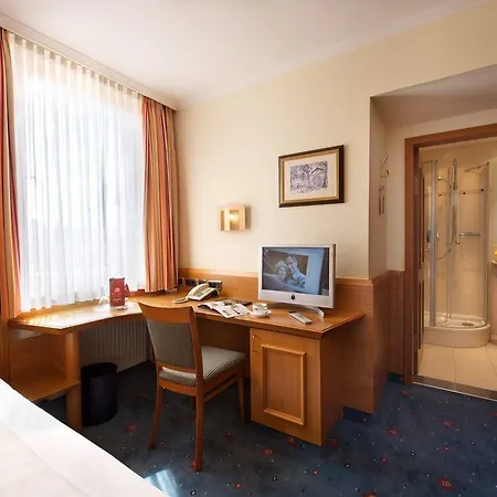 Hotel Torbraeu
