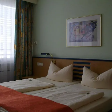Superior Praesident Hotel 3*