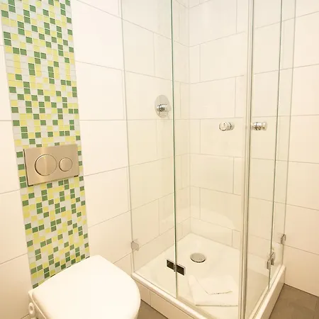 Hotel Dolomit München