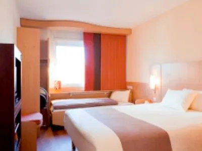 Hotell Ibis West