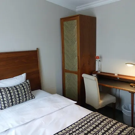 Prinz Myshkin Parkhotel 3*
