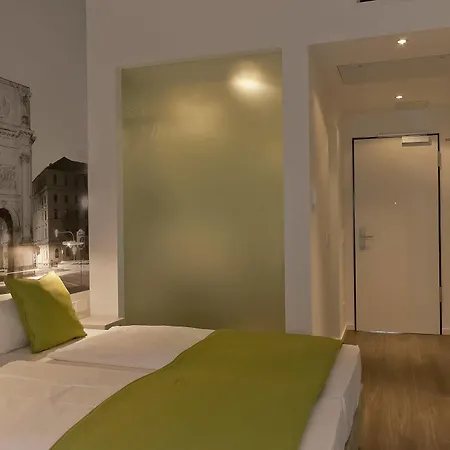 Super 8 By Wyndham North 3* München