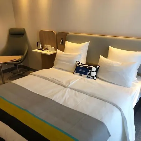 Express - East By Ihg Hotel