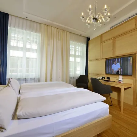 Torbraeu 4* Munich