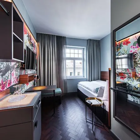 Отель Maison Schiller By Designcity 4*