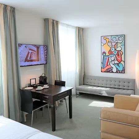 Moma1890 Boutique 4* Münih