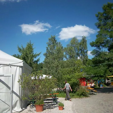 Hostel The Tent - Youth Only - Buchung Leider Nur Bis 30 Jahre Moeglich! Μόναχο