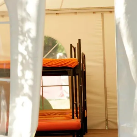 Hostel The Tent - Youth Only - Buchung Leider Nur Bis 30 Jahre Moeglich! Μόναχο