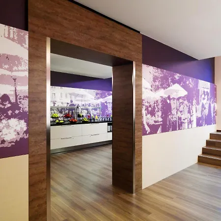 Отель Sheraton Westpark 4*