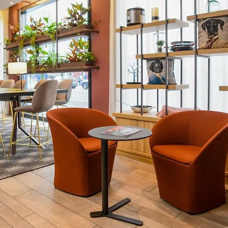 Adagio Aparthotel 4*