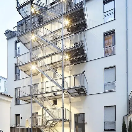 Brera Serviced West 3* München