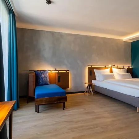 Unsoeld's Factory Hotel
