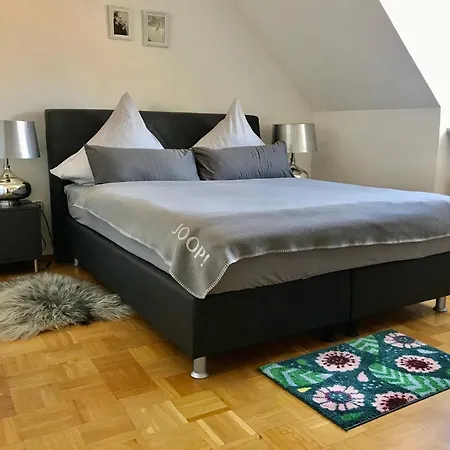 Gemutliches Zuhause Im Dachgeschoss Am Konigsplatz Apartment