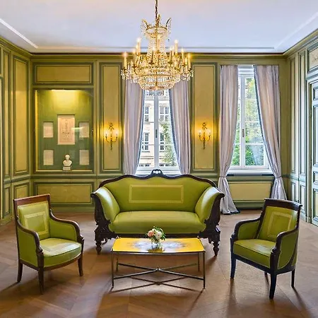 Bayerischer Hof מלון 5*