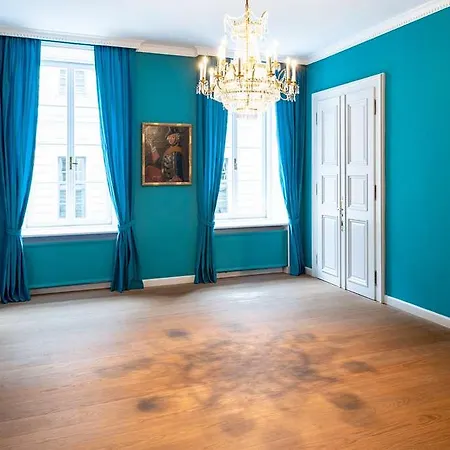 מלון Bayerischer Hof 5*