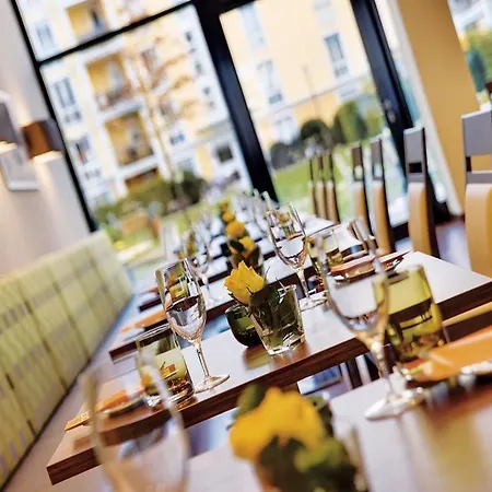 By Marriott East Hotel Munique