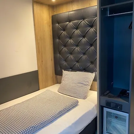 Deluxe München
