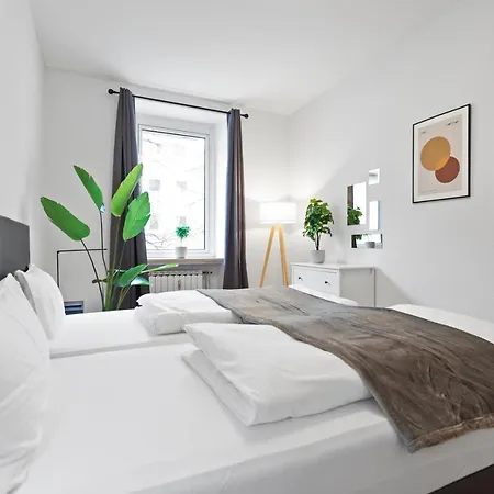 Flatista Homes - Old Town * München