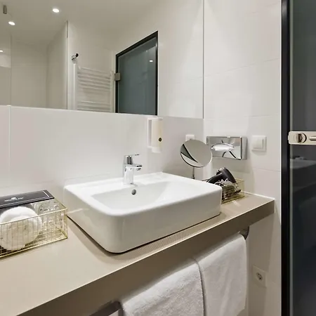 Hotel Elaya 4*