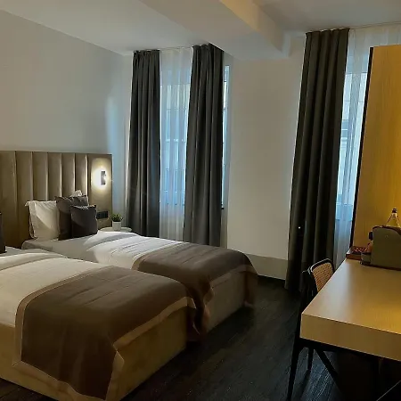 Bayer's Hotel 3*