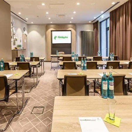 - East, An Ihg Hotel