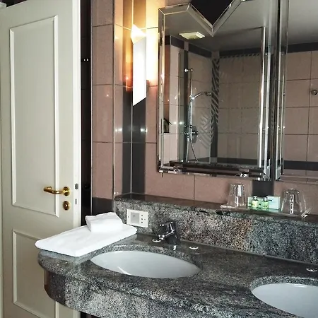 Asam Отель 4*
