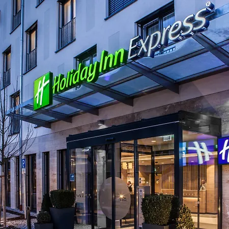 Express - East By Ihg Hotel 3*