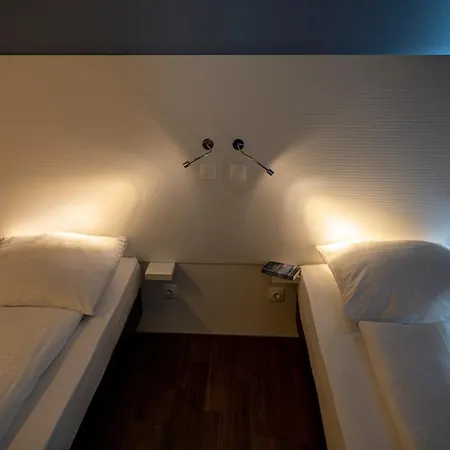 Apartmenthaus International מלון דירות