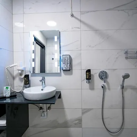 Kreis Residenz Hotel 4*