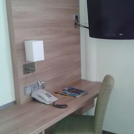 Hotel Jedermann 3*