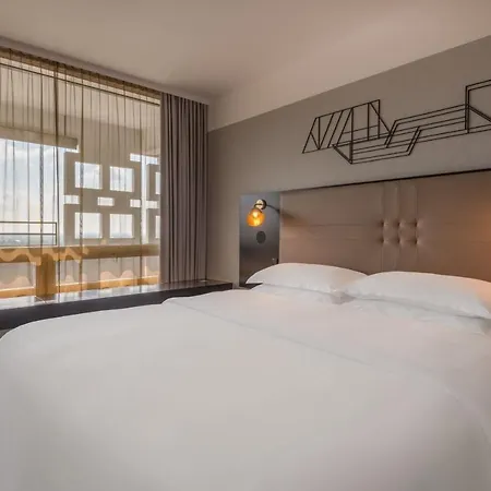 Four Points By Sheraton Arabellapark Hotell 4*