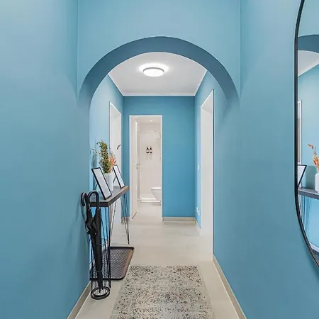 Prime: Design Fur 4 - Zentrale Lage Apartamento *