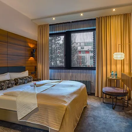 Elaya Hotel 4*