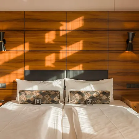 Hotel Elaya 4*