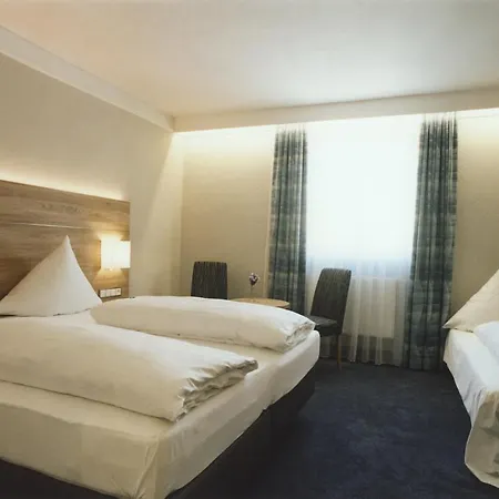 Jedermann 3* München
