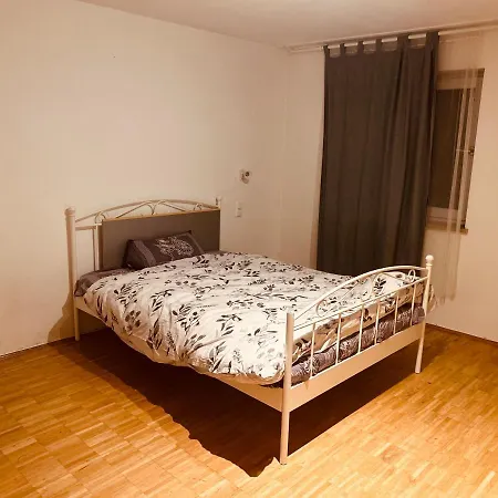 Theresienstrasse 83 홈스테이