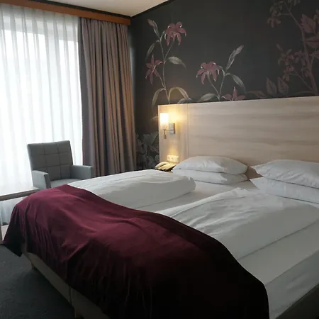Senator 3* München