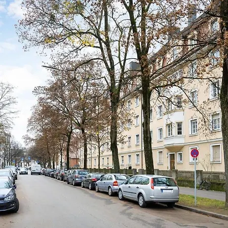 Big Near Rotkreuzplatz With 3 Bedroom For 12 Pax * Мюнхен