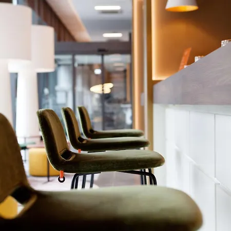 酒店 Hampton By Hilton Center East 3*