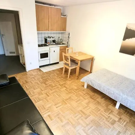 Apartament Schwabing With Garden Views Monachium