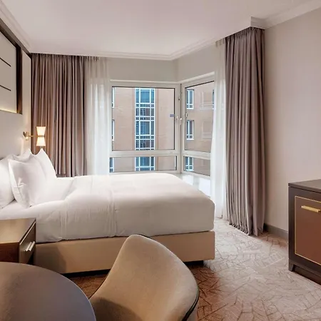 Hilton München