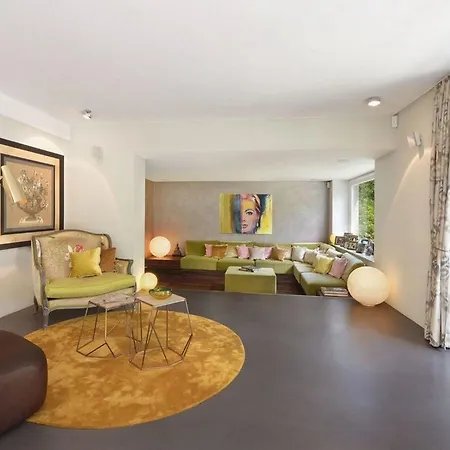 펜션 House With Private Pool And Garden 뮌헨